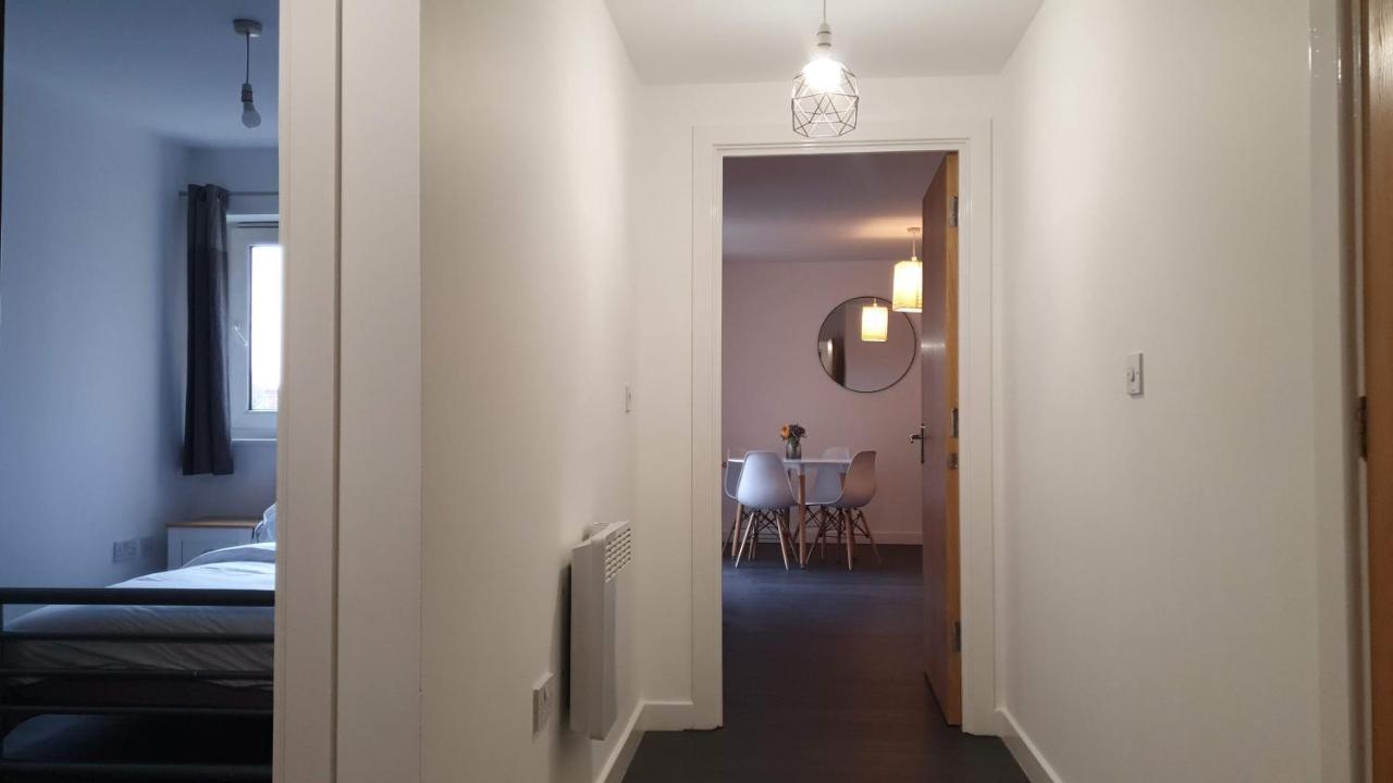 Spacious London Apartment 5 Min Walk To Leytonstone Underground Station And 5 Stops To Zone 1 Екстер'єр фото