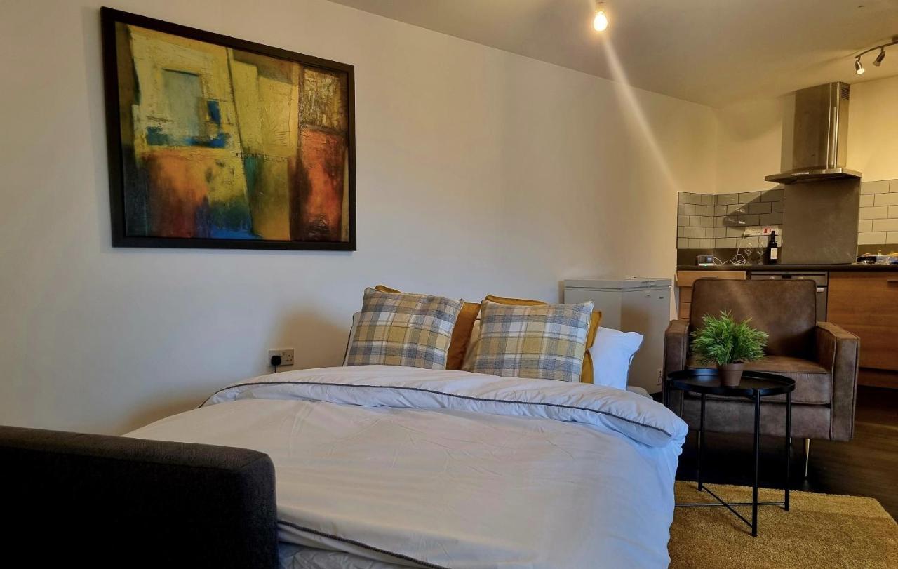 Spacious London Apartment 5 Min Walk To Leytonstone Underground Station And 5 Stops To Zone 1 Екстер'єр фото