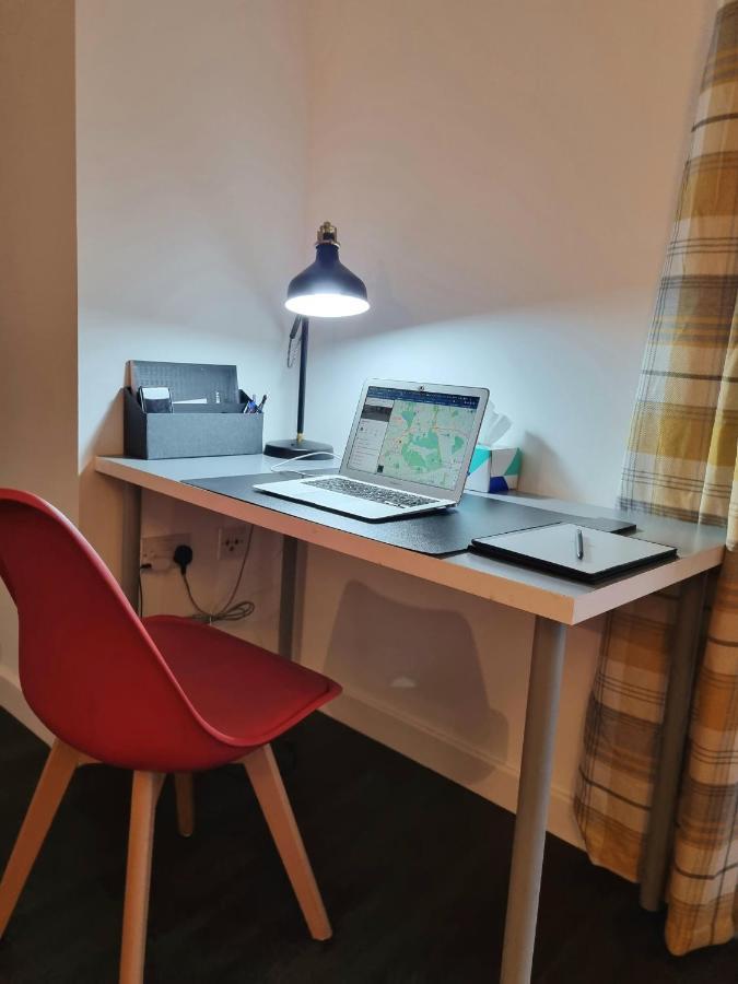 Spacious London Apartment 5 Min Walk To Leytonstone Underground Station And 5 Stops To Zone 1 Екстер'єр фото