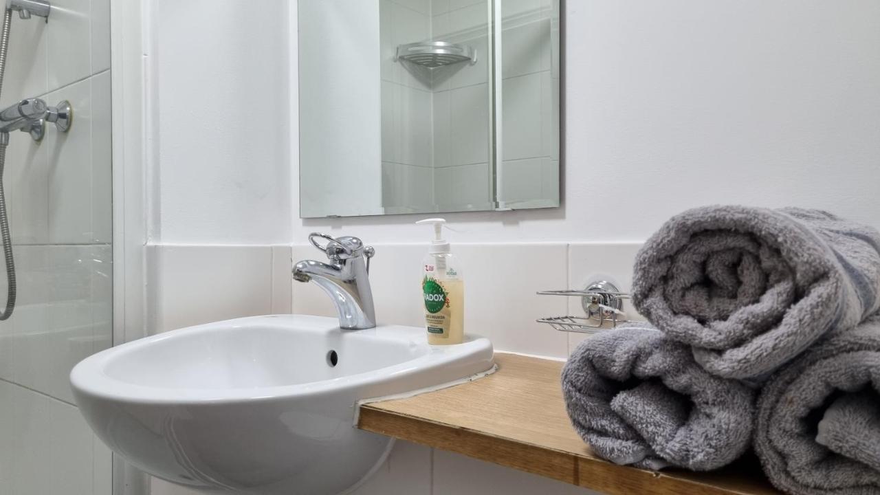 Spacious London Apartment 5 Min Walk To Leytonstone Underground Station And 5 Stops To Zone 1 Екстер'єр фото