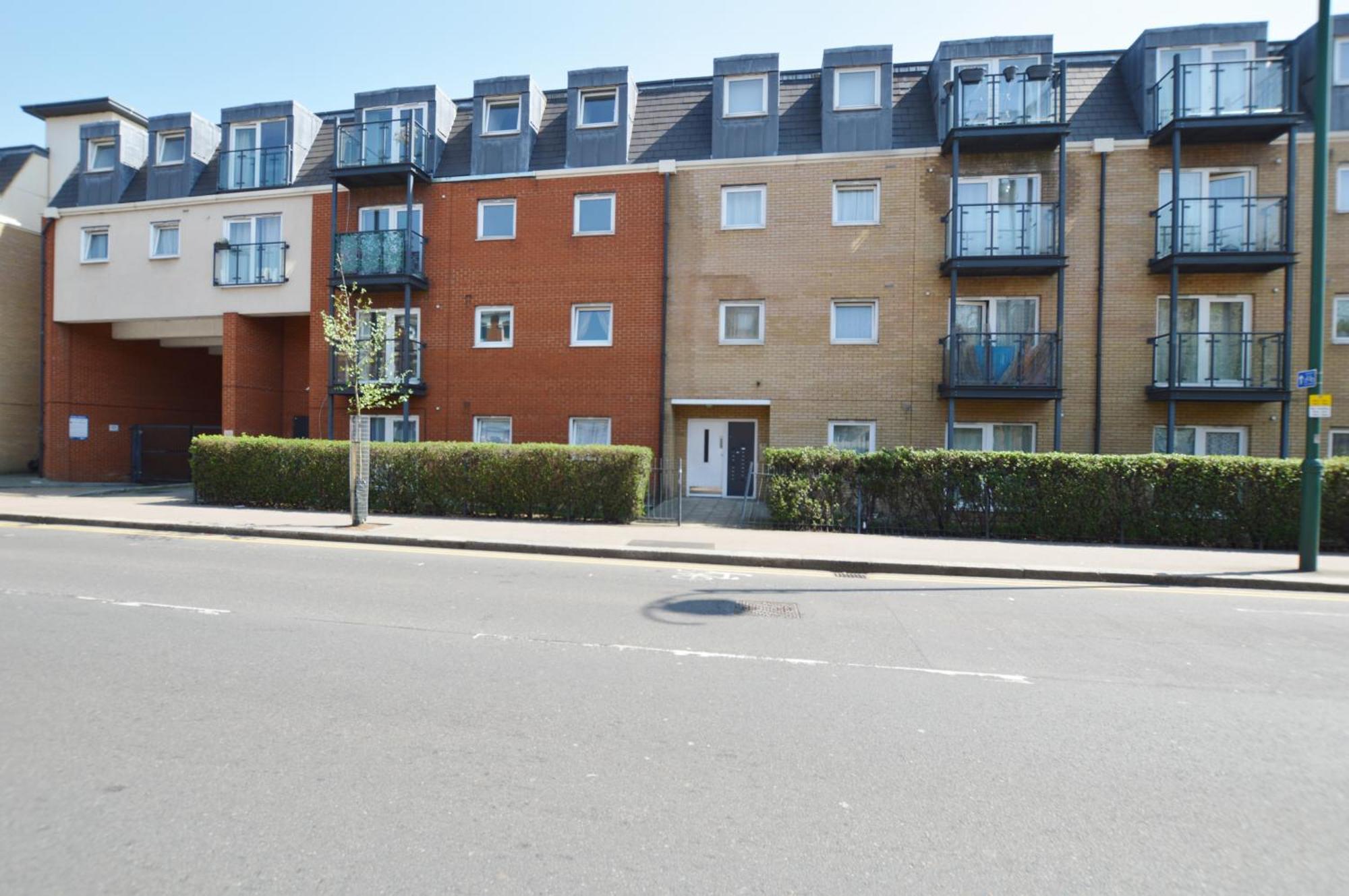 Spacious London Apartment 5 Min Walk To Leytonstone Underground Station And 5 Stops To Zone 1 Екстер'єр фото